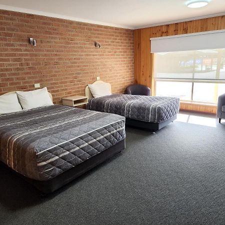 Country Roads Motor Inn Naracoorte Esterno foto