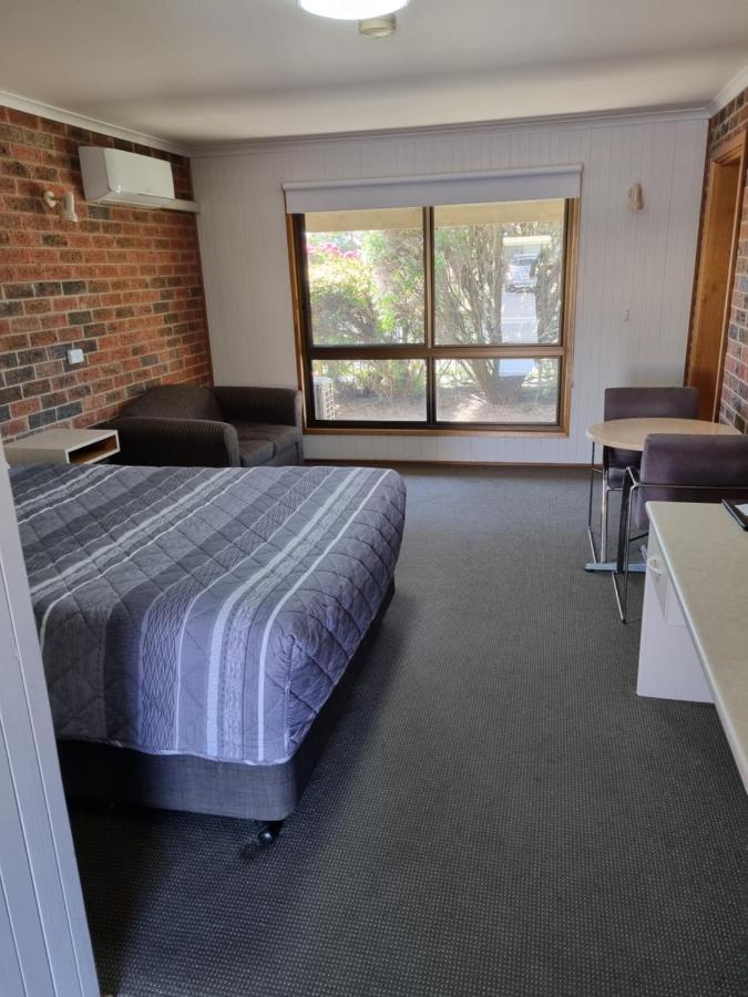 Country Roads Motor Inn Naracoorte Esterno foto