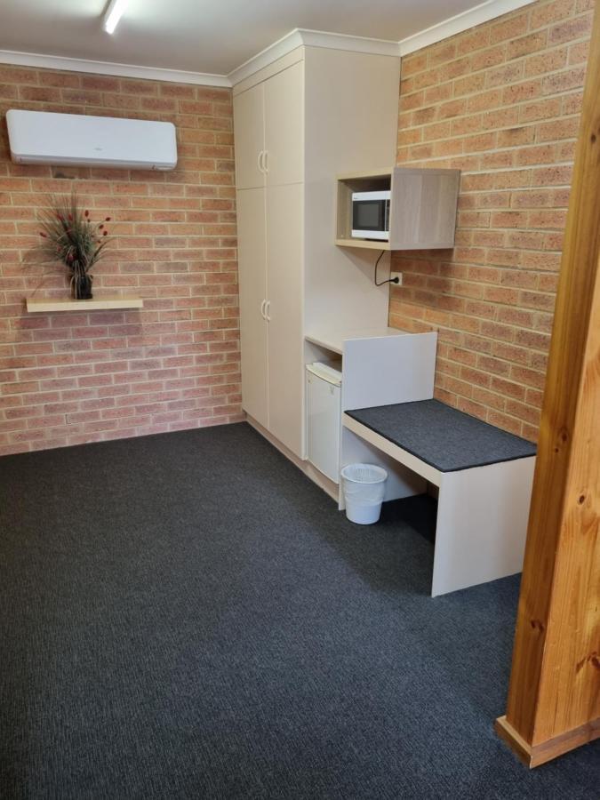 Country Roads Motor Inn Naracoorte Esterno foto