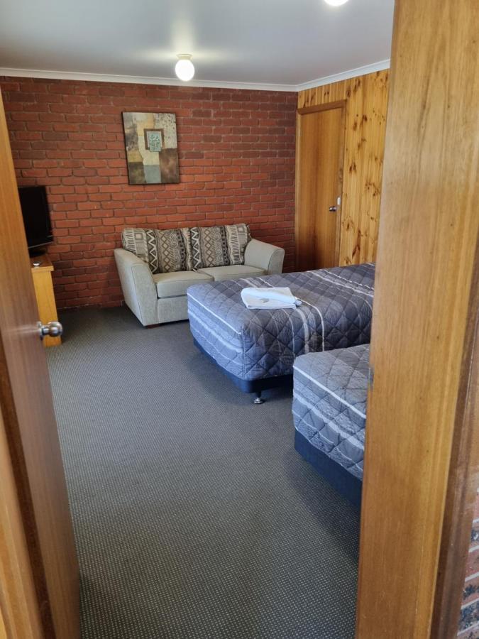 Country Roads Motor Inn Naracoorte Esterno foto