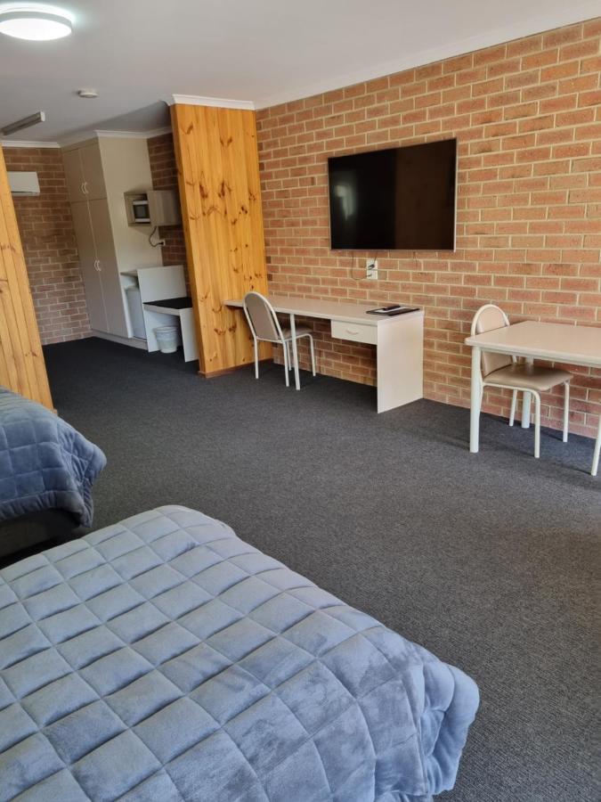 Country Roads Motor Inn Naracoorte Esterno foto