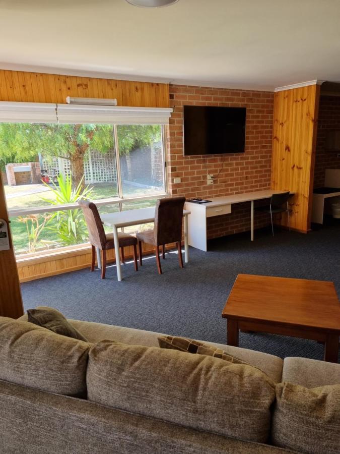 Country Roads Motor Inn Naracoorte Esterno foto