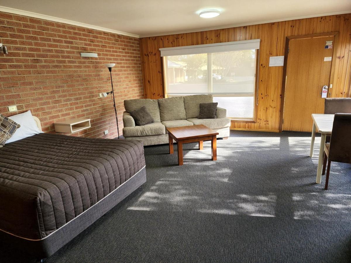 Country Roads Motor Inn Naracoorte Esterno foto