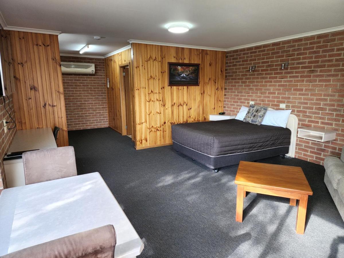 Country Roads Motor Inn Naracoorte Esterno foto