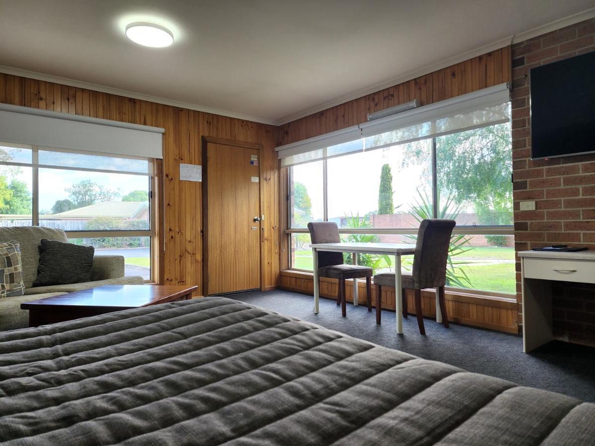 Country Roads Motor Inn Naracoorte Esterno foto